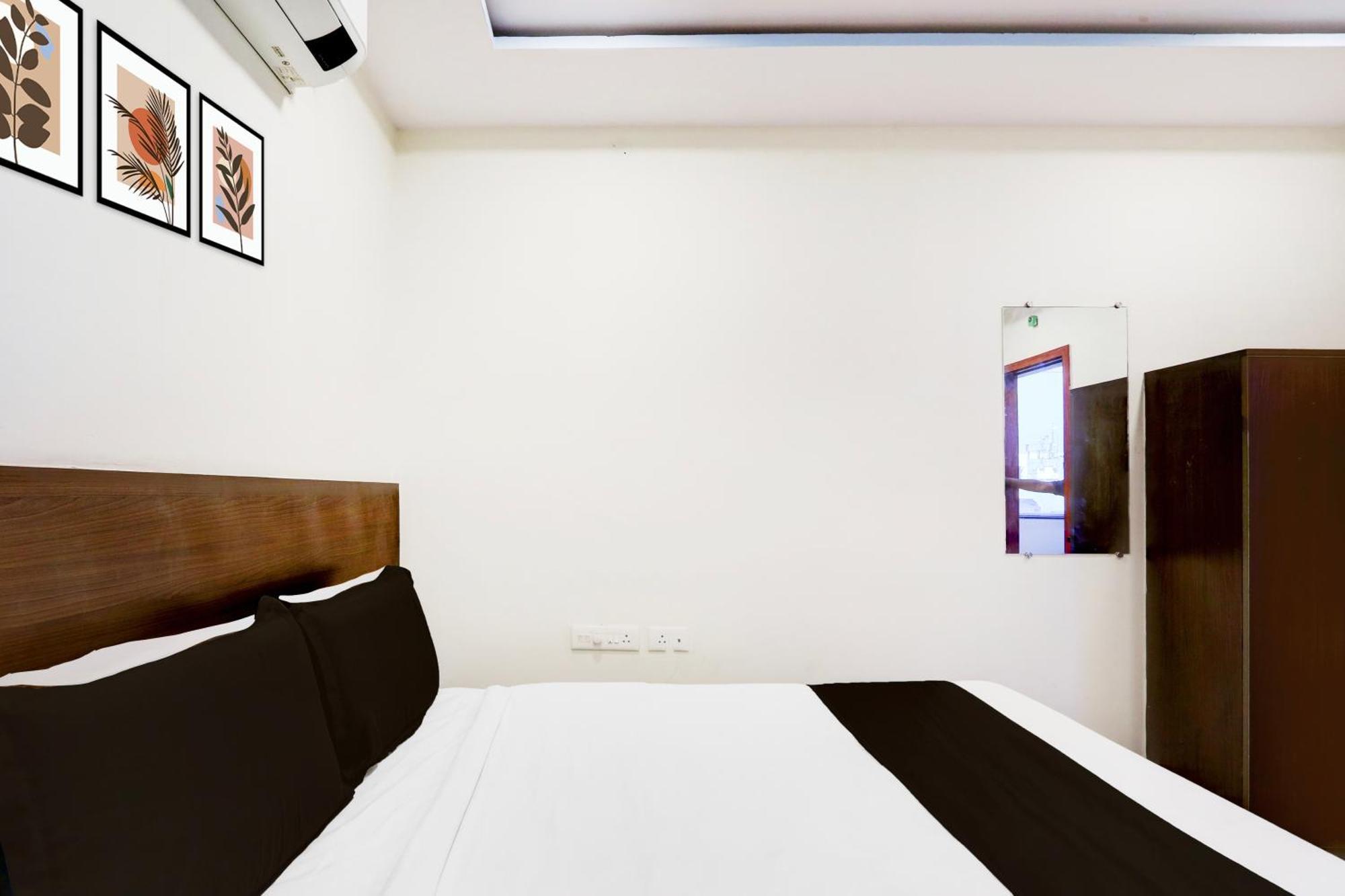 Super Hotel O At Home Hotel Darbar Hyderabad Exterior foto